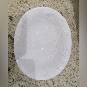 Italian Holiday Anytime Large Serving Dish Measures: 15.5”L X 13”W X 3.5”H